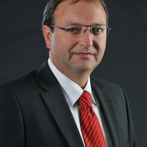 robert_300-212×300-1
